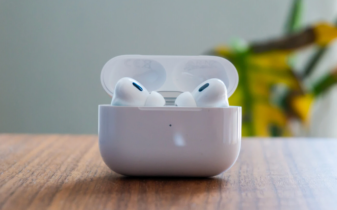 Отличие airpods 1 от airpods 2: в чем разница двух поколений и сравнение